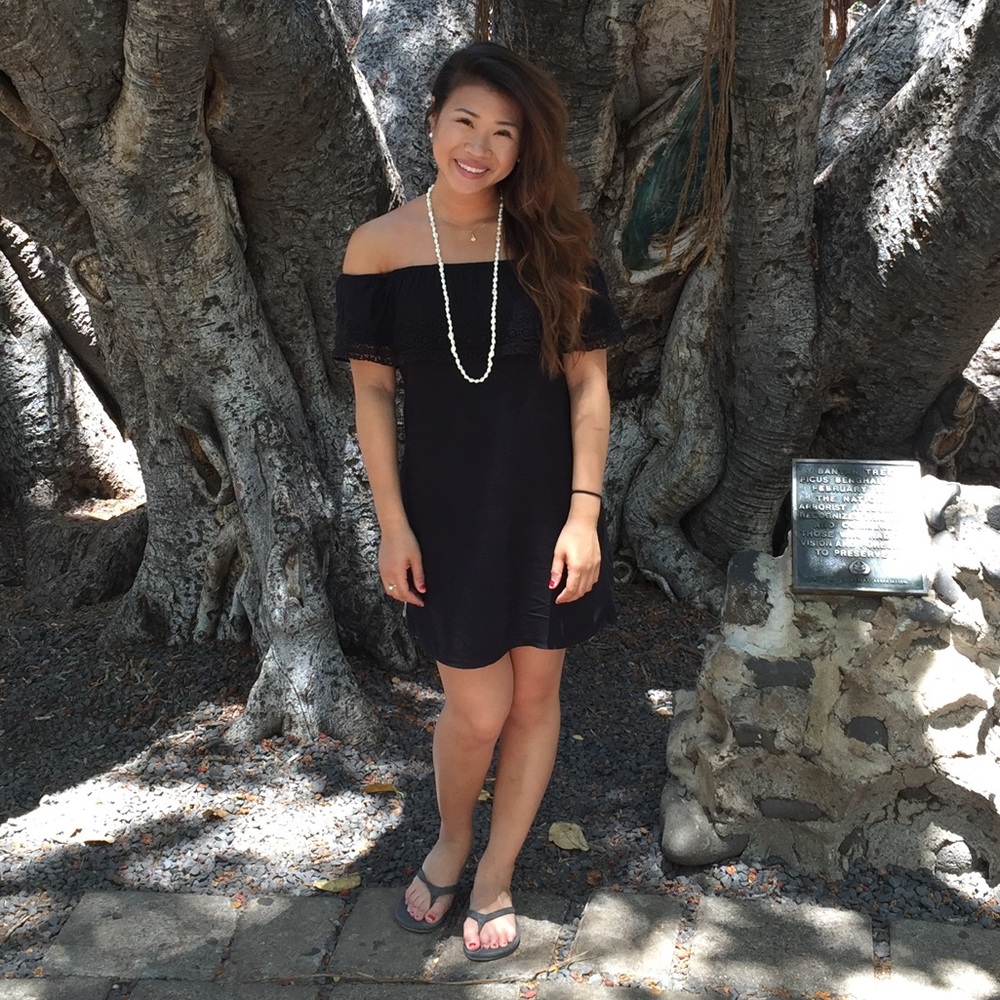 Hollister Off the Shoulder Dress